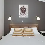 Villa Antisin With Heated Pool