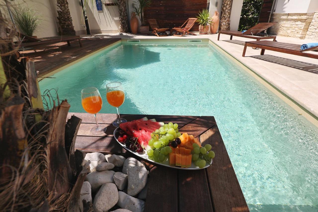 Villa Antisin With Heated Pool Apartment *