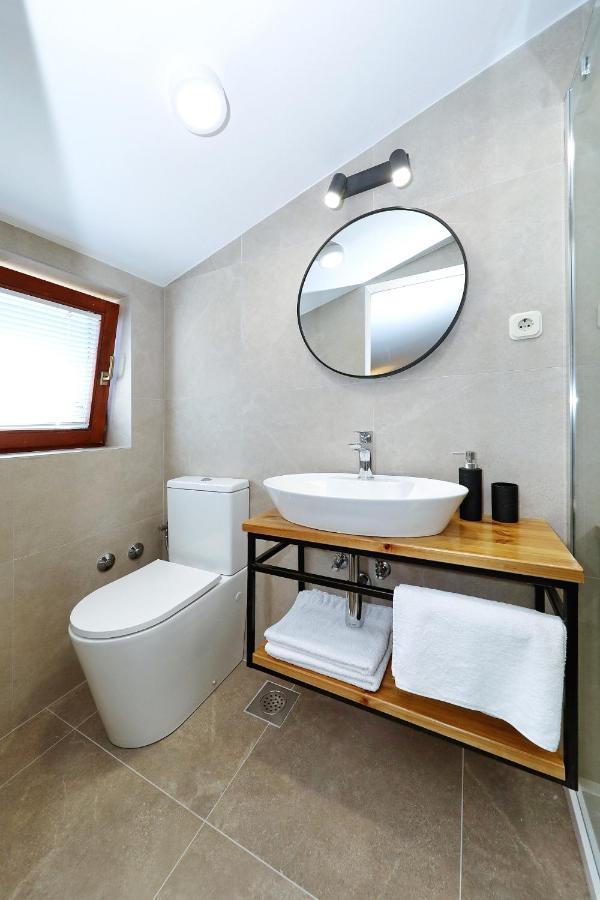 Apartment Villa Antisin With Heated Pool *