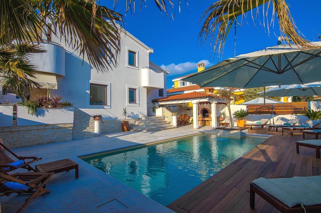 Villa Antisin With Heated Pool Zadar