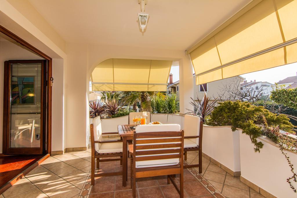 Villa Antisin With Heated Pool