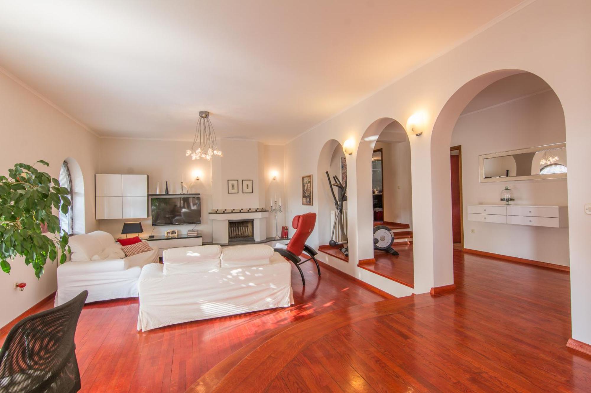 Apartment Villa Antisin With Heated Pool